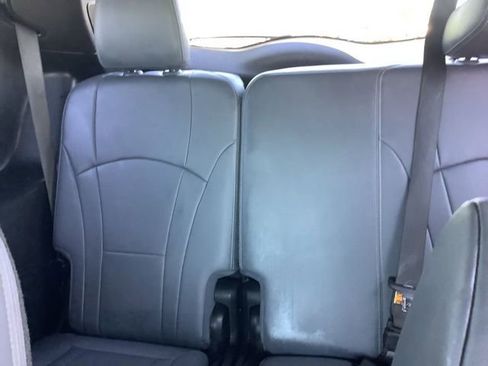 Used 2022 Buick Enclave Premium FWD image 13