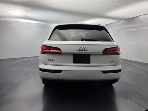 Used 2020 Audi Q5 2.0T Premium w/ Titanium Sport Package AWD/4WD image 5