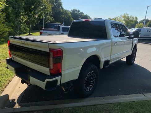 Used 2025 Ford F350 Platinum w/ FX4 Off-Road Package AWD/4WD image 33