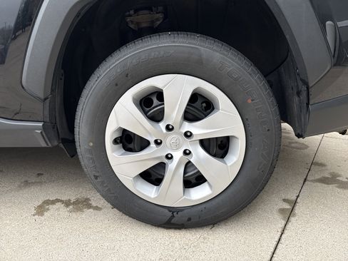 Used 2025 Toyota RAV4 LE image 19