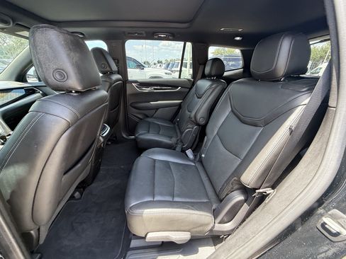 Used 2020 Cadillac XT6 Premium Luxury FWD image 30