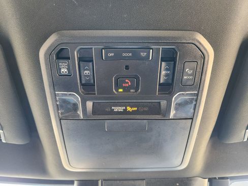 Used 2022 Toyota Tundra Platinum RWD image 31