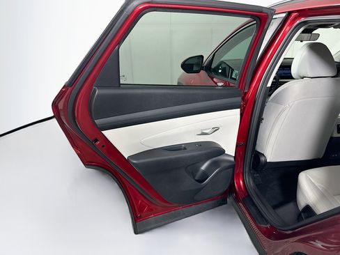 Used 2025 Hyundai Tucson SEL FWD image 25
