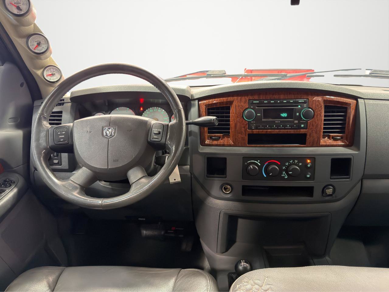 Used 2006 Dodge Ram 2500 Truck SLT AWD/4WD image 18