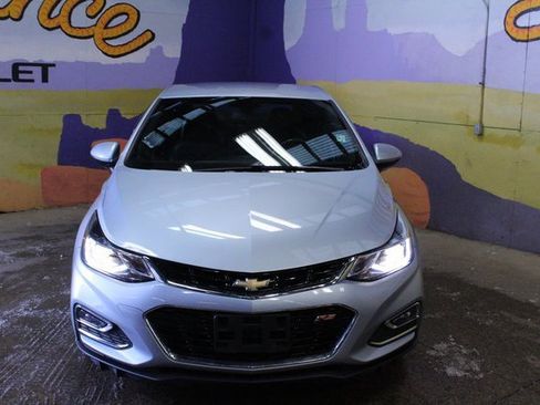Used 2018 Chevrolet Cruze Premier image 3