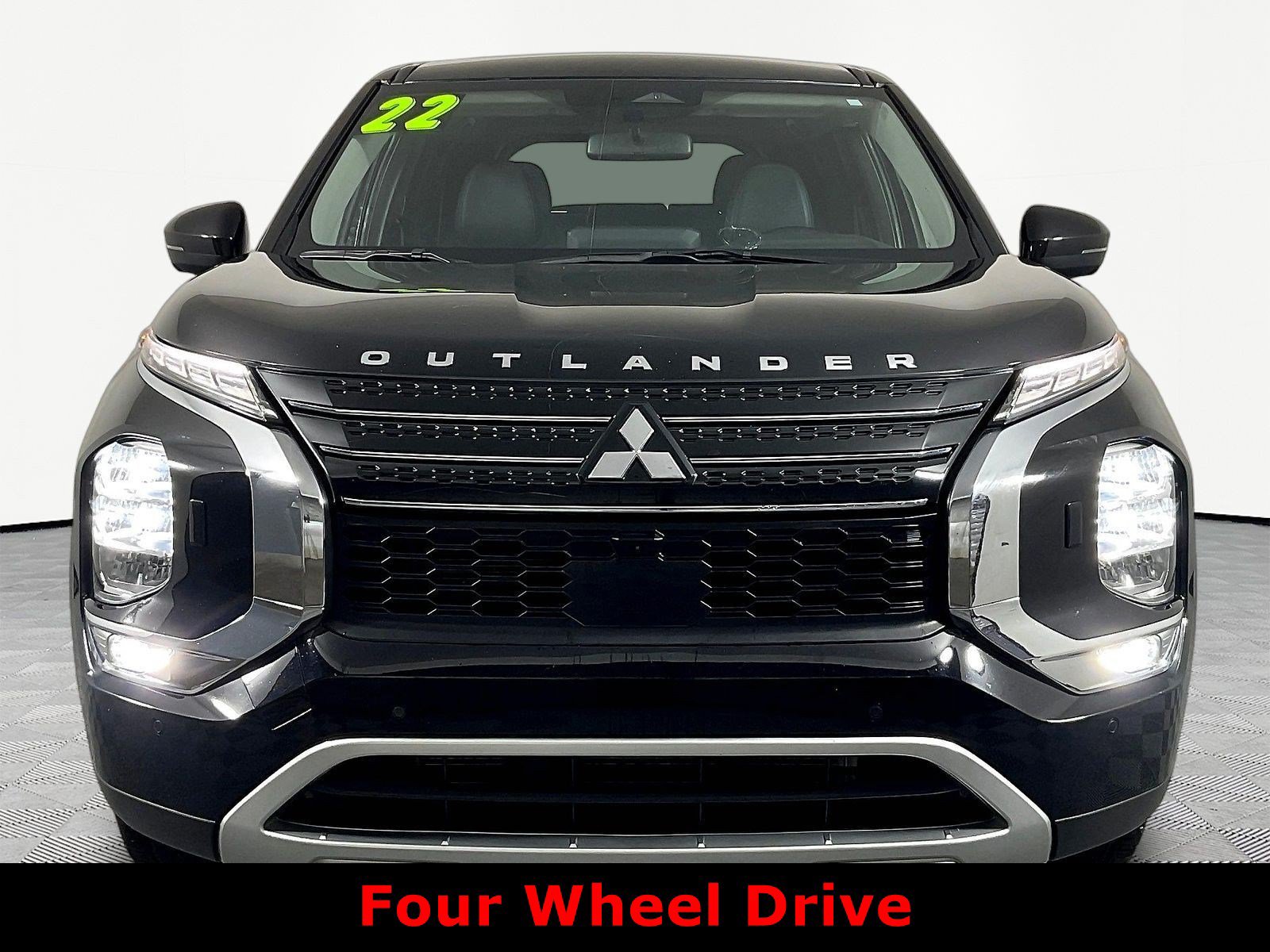 Used 2022 Mitsubishi Outlander SE AWD/4WD image 2