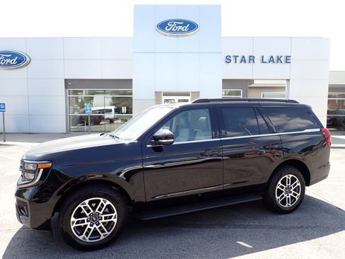 Used 2025 Ford Expedition Active AWD/4WD image 1