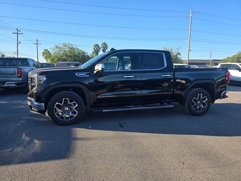 New 2026 GMC Sierra 1500 SLT image 8