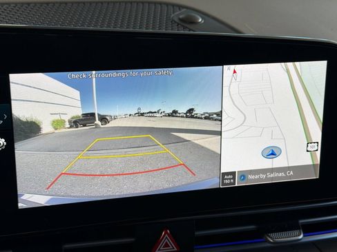 Used 2024 Hyundai Elantra SEL FWD image 21