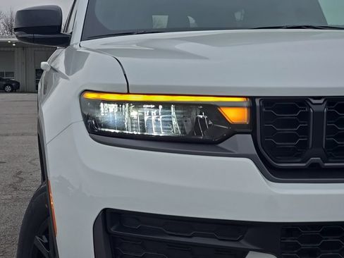 New 2026 Jeep Grand Cherokee L 4WD image 9