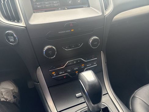 Used 2015 Ford Edge SEL w/ Equipment Group 201A AWD/4WD image 22