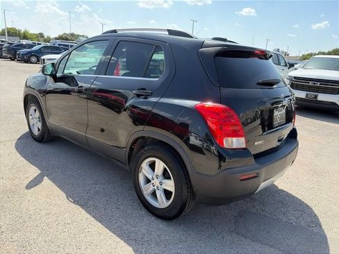 Used 2016 Chevrolet Trax LT w/ LT Convenience Package FWD image 3