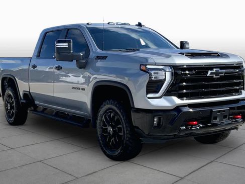 Used 2026 Chevrolet Silverado 2500 LT w/ Trail Boss Package AWD/4WD image 3