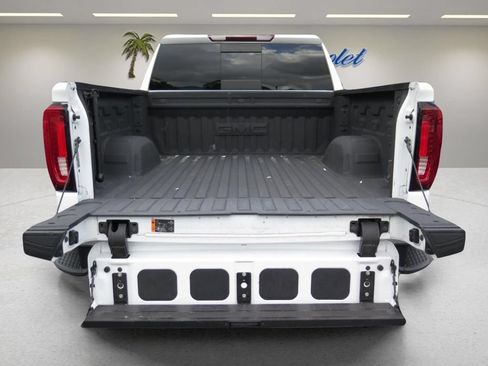 Used 2025 GMC Sierra 1500 SLT w/ SLT Premium Plus Package AWD/4WD image 24