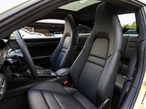 Certified 2025 Porsche 911 Carrera 4 GTS AWD/4WD image 5