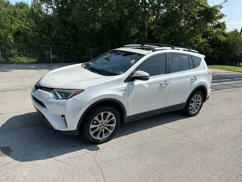 Used 2017 Toyota RAV4 Limited AWD/4WD image 17