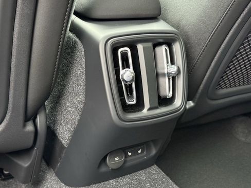 New 2026 Volvo EX40 Ultra image 12