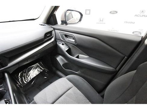Used 2025 Nissan Rogue SV FWD image 8
