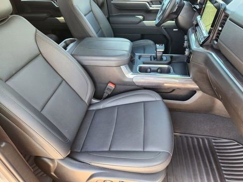 Certified 2025 Chevrolet Silverado 1500 LTZ w/ LTZ Convenience Package II AWD/4WD image 24