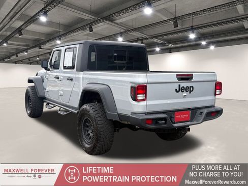 Used 2024 Jeep Gladiator Sport image 14