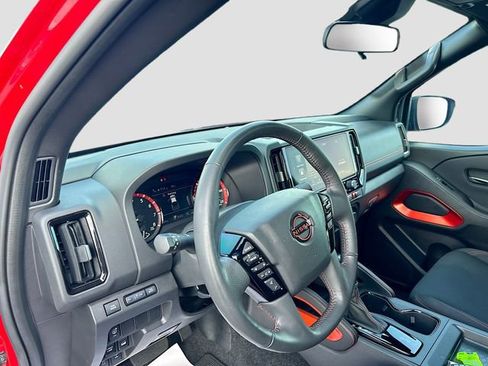 Certified 2025 Nissan Frontier PRO-4X AWD/4WD image 6