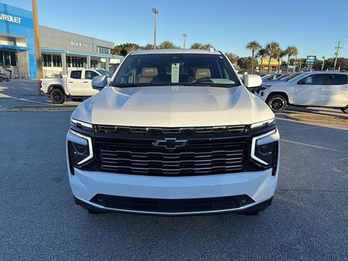 New 2026 Chevrolet Suburban High Country image 2