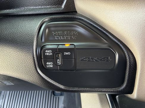 Used 2021 RAM 2500 Laramie w/ Body Color Bumper Group AWD/4WD image 29