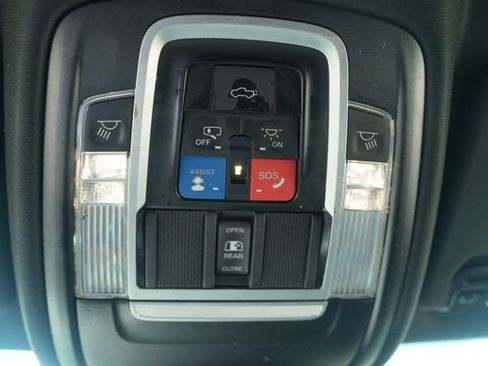 Used 2023 RAM 1500 Laramie AWD/4WD image 35