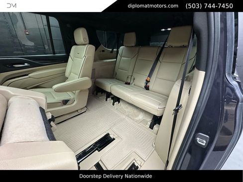 Used 2022 Cadillac Escalade ESV Premium Luxury w/ LPO, Floor Liner Package image 24