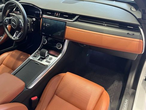 Used 2024 Jaguar XF R-Dynamic SE image 29