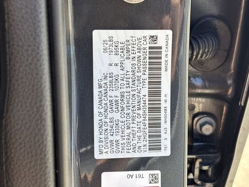Certified 2025 Honda Civic Sport image 31