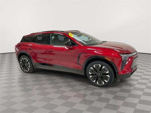 Certified 2025 Chevrolet Blazer EV RS image 12