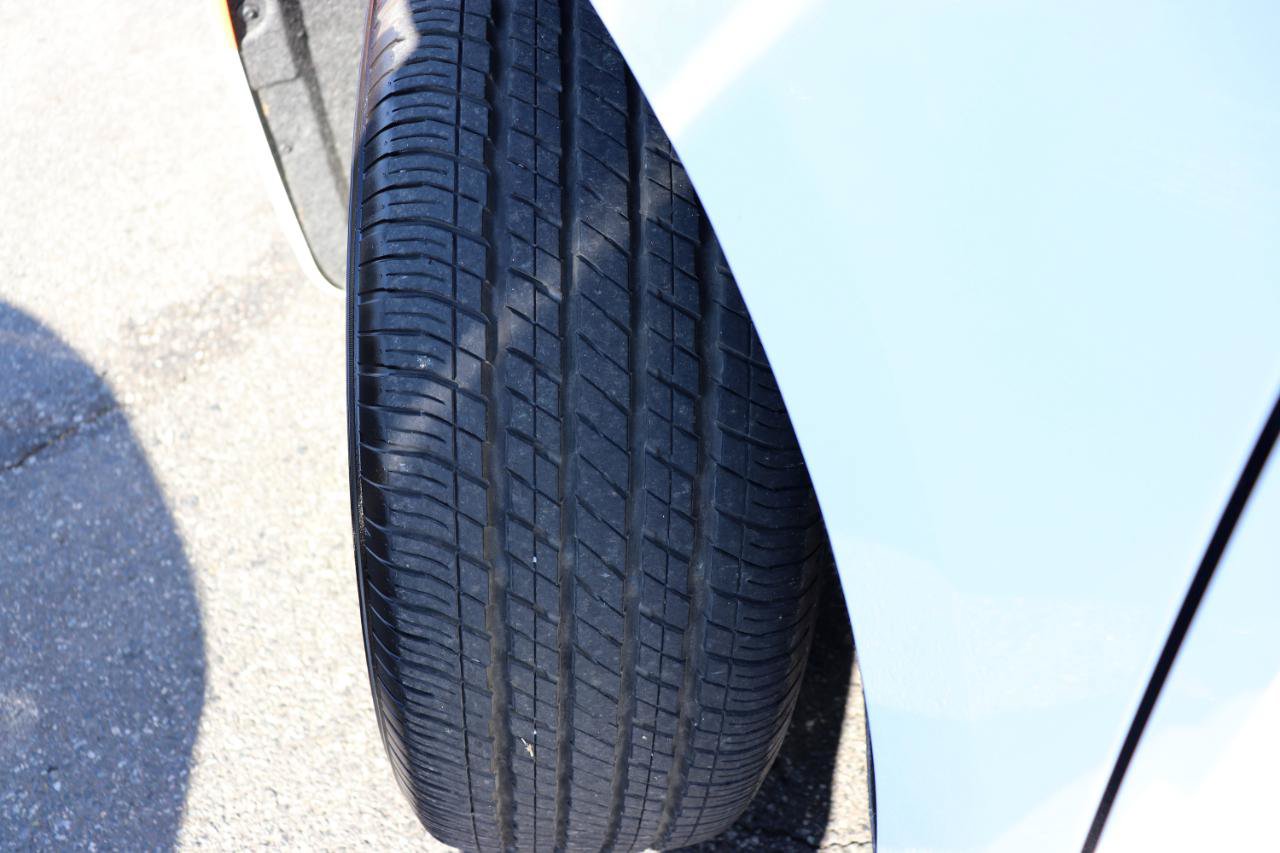 Used 2027 Chrysler Pacifica Select FWD image 64
