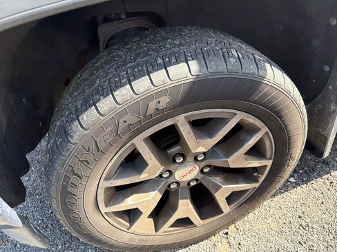 Used 2015 GMC Sierra 1500 SLE image 21