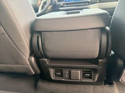 Used 2025 Chevrolet Silverado 1500 LT AWD/4WD image 53