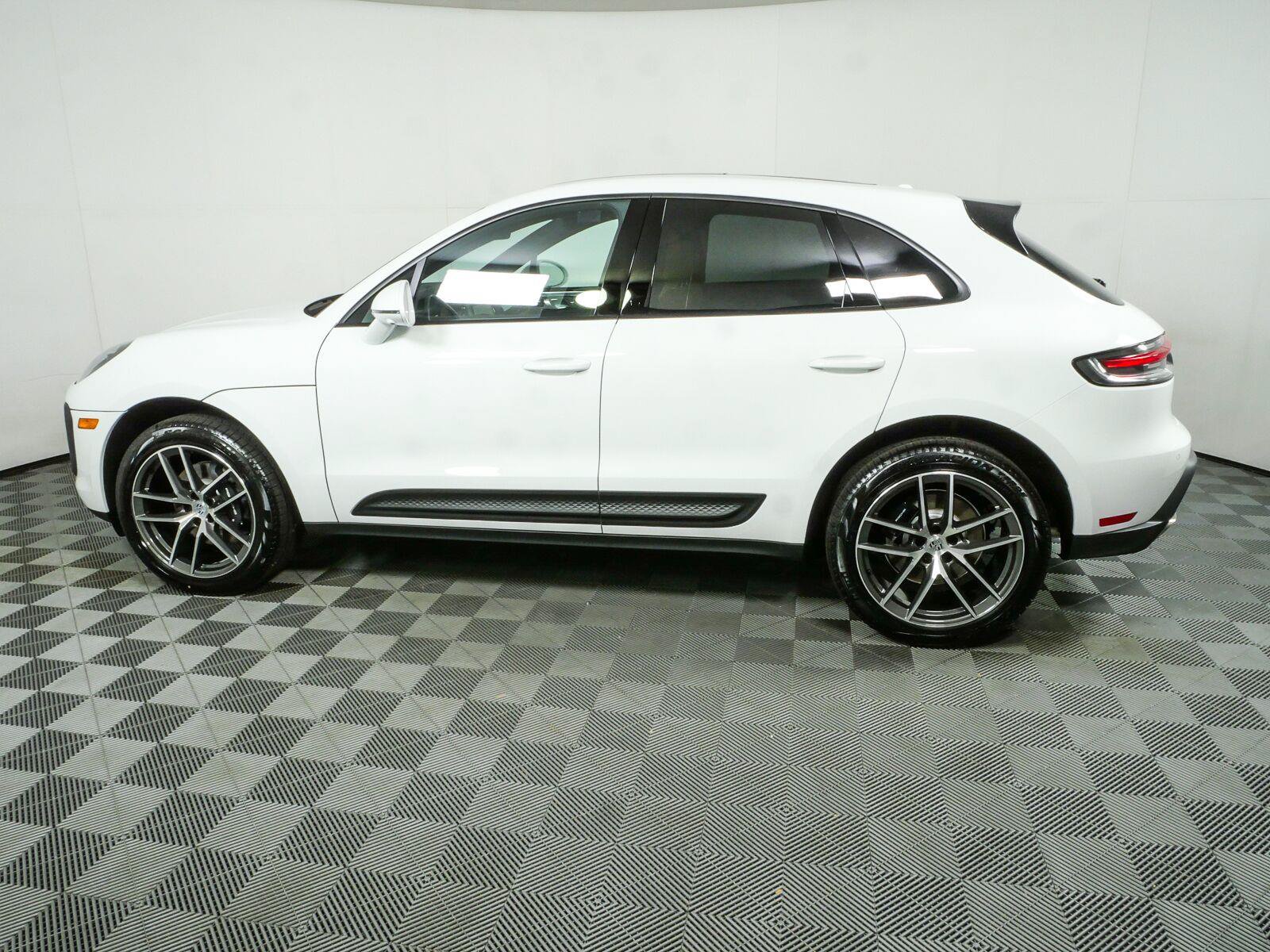 New 2026 Porsche Macan Turbo AWD/4WD image 2