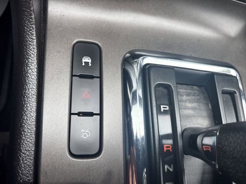 Used 2010 Ford Mustang GT image 22