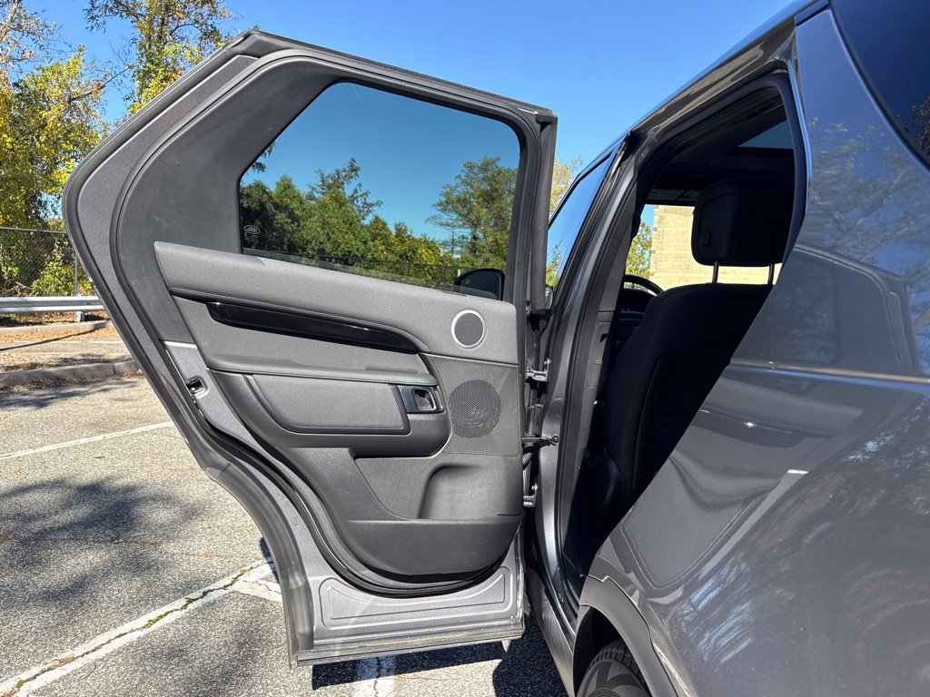 Certified 2025 Land Rover Discovery S AWD/4WD image 12