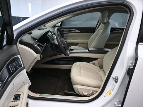 Used 2019 Lincoln MKZ Reserve w/ Reserve Plus Package image 11