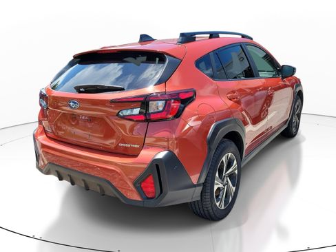 Used 2025 Subaru Crosstrek 2.5i Premium AWD/4WD image 6
