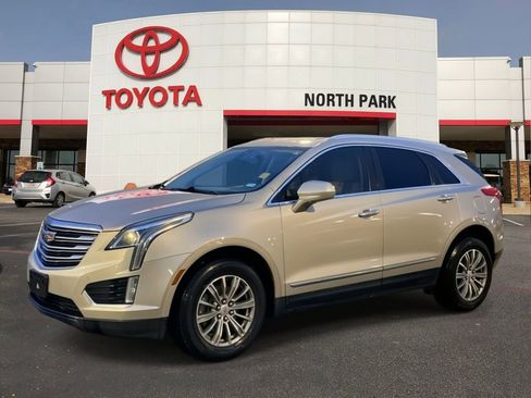 Used 2017 Cadillac XT5 Luxury w/ Driver Awareness Package image 1