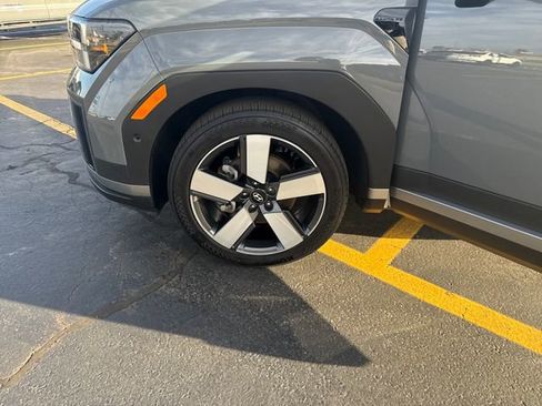 Used 2024 Hyundai Santa Fe Limited image 23