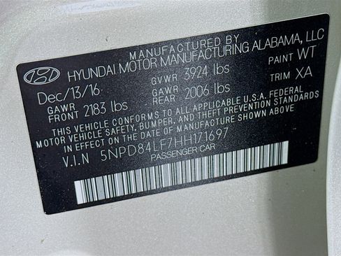 Used 2017 Hyundai Elantra SE image 39