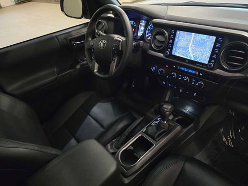Certified 2022 Toyota Tacoma TRD Sport w/ TRD Premium Sport Package AWD/4WD image 29