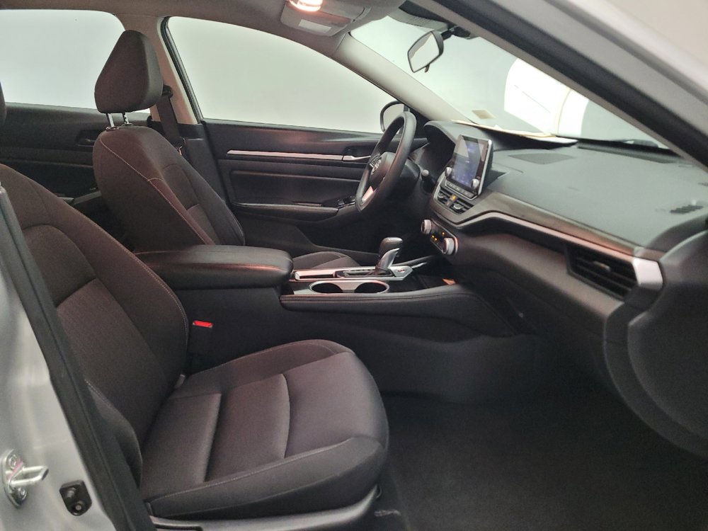 Used 2023 Nissan Altima 2.5 SV FWD image 21