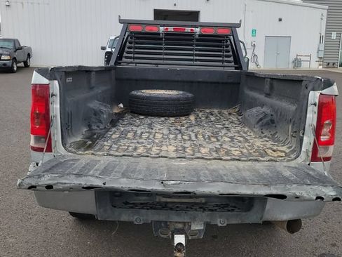 Used 2011 GMC Sierra 2500 SLE w/ SLE Preferred Package AWD/4WD image 14