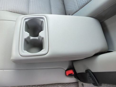 Used 2015 Toyota Camry SE FWD image 16