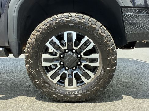 Used 2024 GMC Sierra 2500 Denali Ultimate w/ Max Trailering Package AWD/4WD image 6