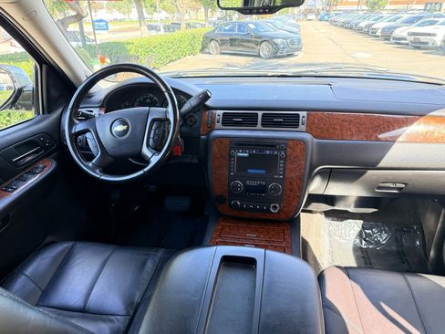 Used 2008 Chevrolet Avalanche LTZ w/ LTZ Preferred Equipment Group image 23