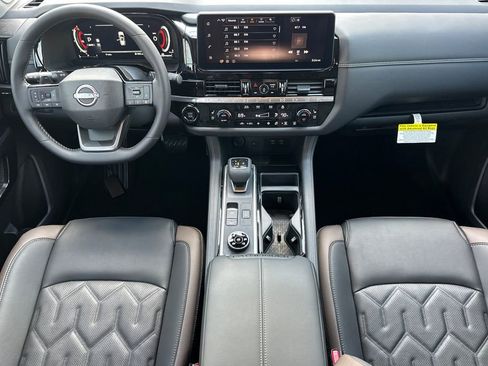 New 2026 Nissan Pathfinder Platinum w/ Cargo Package AWD/4WD image 13